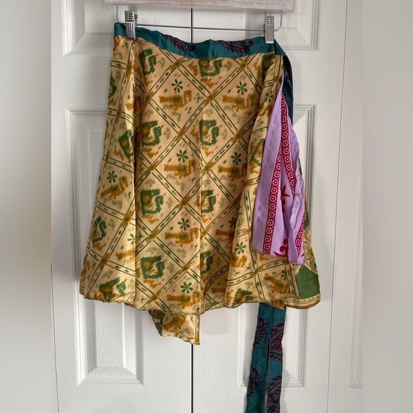NWT-Sz.Regular-💯% Reclaimed Reversible Silk Sari Skirt- No Two are alike - Picture 9 of 10